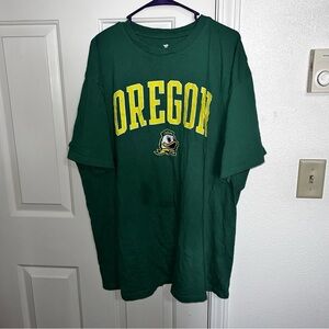 Fanatics mens Green Oregon Ducks Yellow letter T-shirt Size 2XLT NCAA EUC
